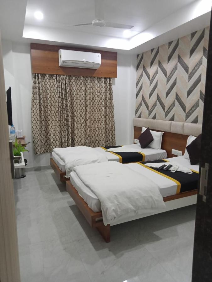 Hotel Fun City Navsari Luaran gambar