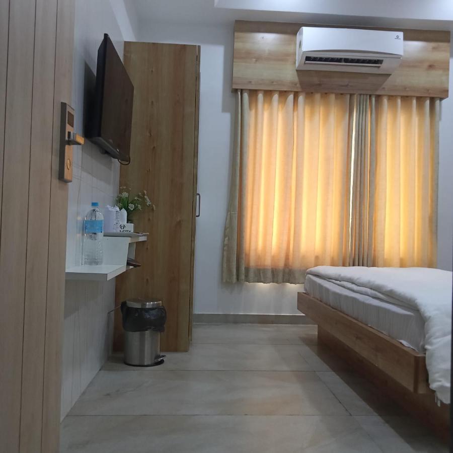 Hotel Fun City Navsari Luaran gambar