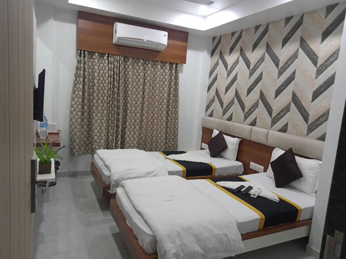 Hotel Fun City Navsari Luaran gambar